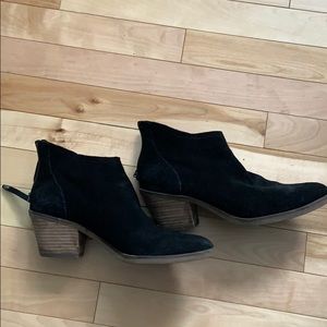 Black Dolce Vita Booties